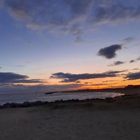 Awave From It All - Escape The City Life Jaywick Sands エクステリア 写真